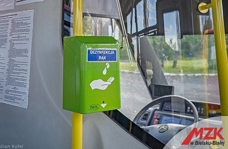MZK Bielsko-Biała. Bezdotykowa dezynfekcja rąk w autobusach szkolnych