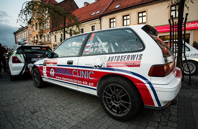 83 załogi na odcinkach