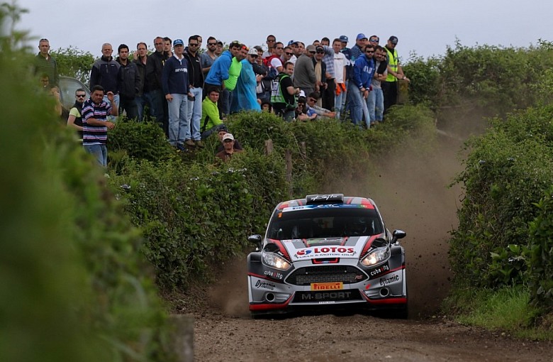 Kajto walczy w czołówce