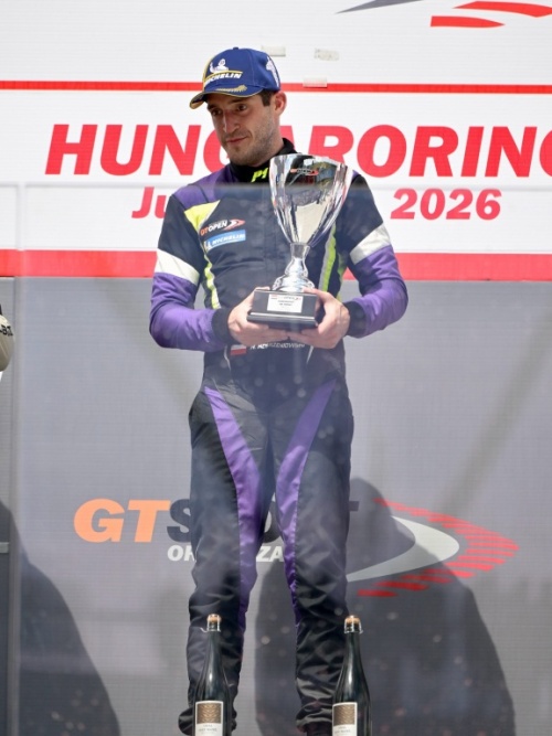 Bielszczanin triumfuje na Hungaroringu. Krystian Korzeniowski zwycięża w&nbsp;International GT Open