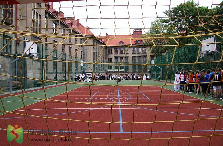 Trzy nowe boiska przy szkołach