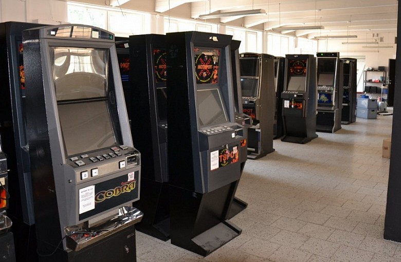 Bielsko-Biała: 72 osoby oskarżone o nielegalny hazard. 160 mln zł strat