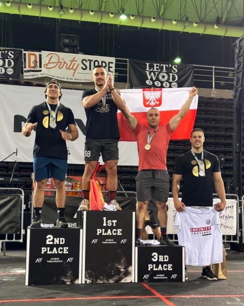 Wojciech Laszczak na podium w  prestiżowych zawodach Crossfit w Europie