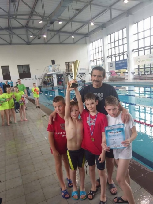 Młodzi bielscy pływacy na podium