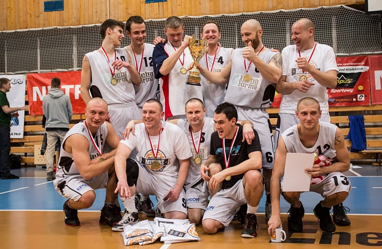 Elefanty mistrzem BLK