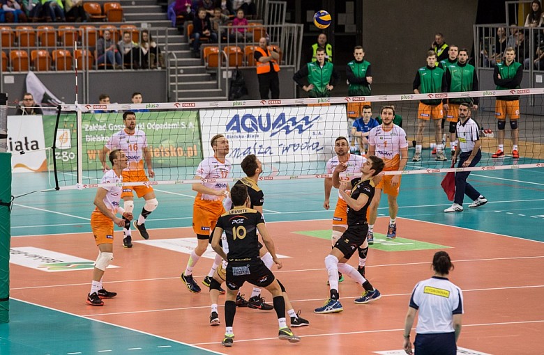 Skra wygrywa w Bielsku-Białej