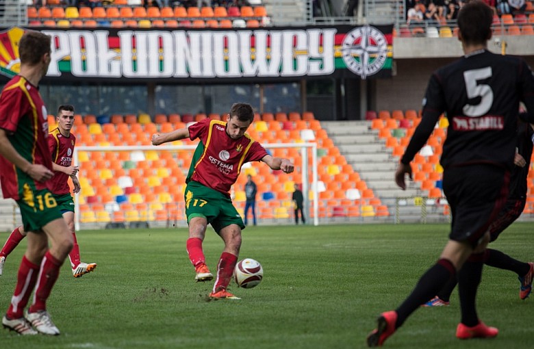Stal nie zwalnia tempa