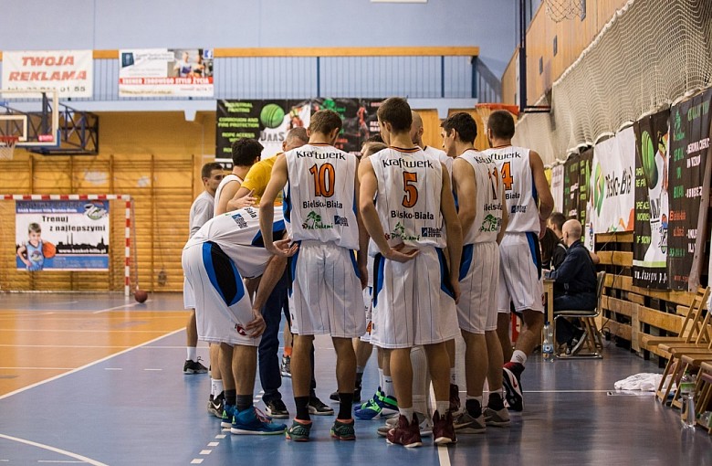 Pierwszy mecz Hillsów w 2 lidze