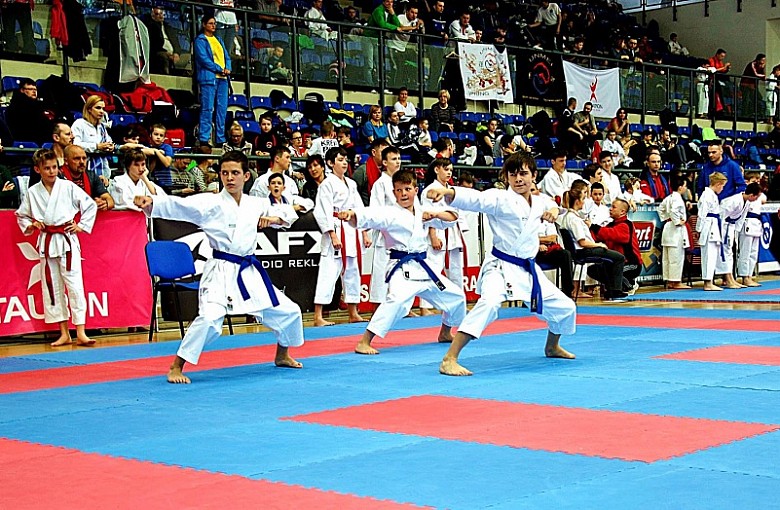 Zawodnicy bielskiego Atemi z medalami