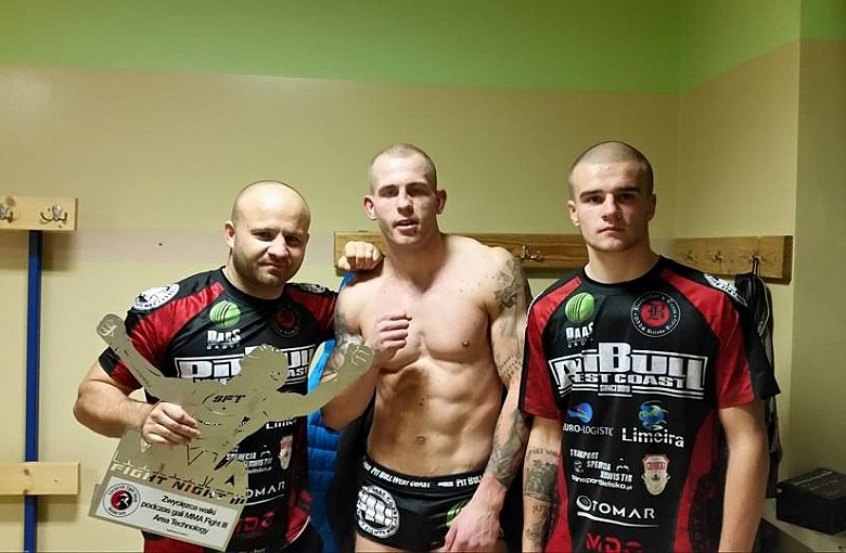 Jacek Owczarz wygrywa w Kołobrzegu