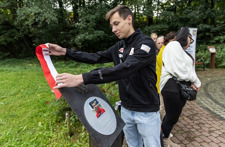 Kacper Tomasiak dołączył do grona osób uhonorowanych specjalnym miejscem w Galerii Beskidzkich Olimpijczyków