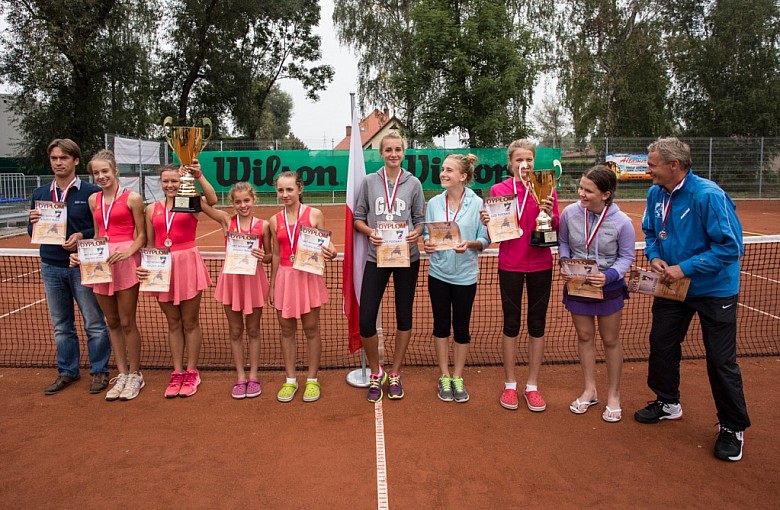 Advantage Mistrzem Polski w Tenisa