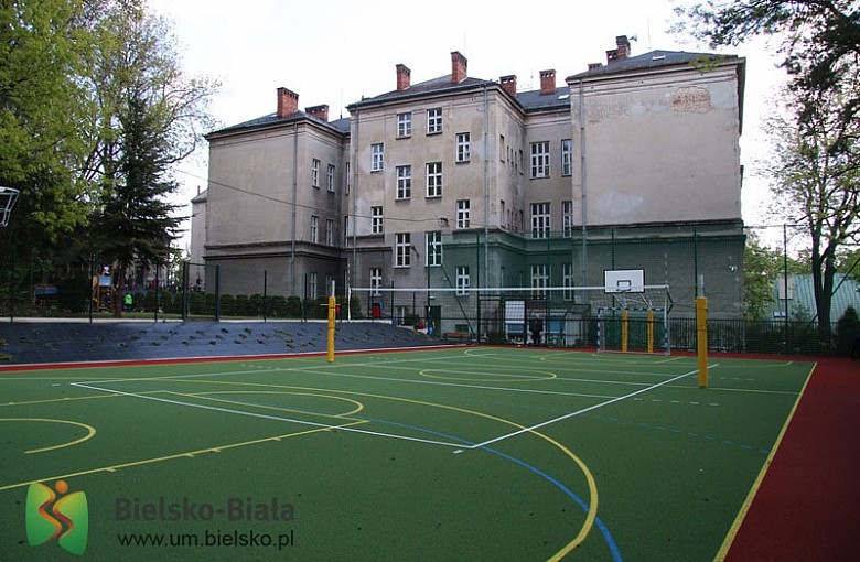 Zmodernizowane boisko w ramach Budżetu Obywatelskiego