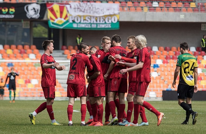 Stal wygrywa w Zielonej Górze