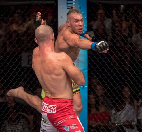 Rafał przegrywa na EFC 56