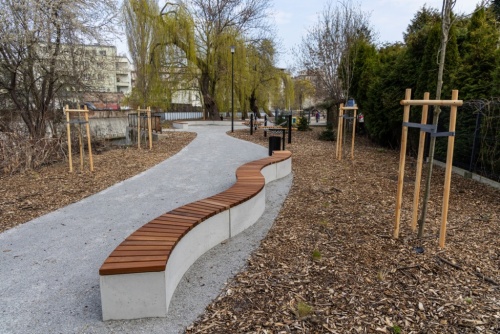 Nowy hit w&nbsp;Bielsku-Białej? Skwer z&nbsp;hamakami już otwarty!