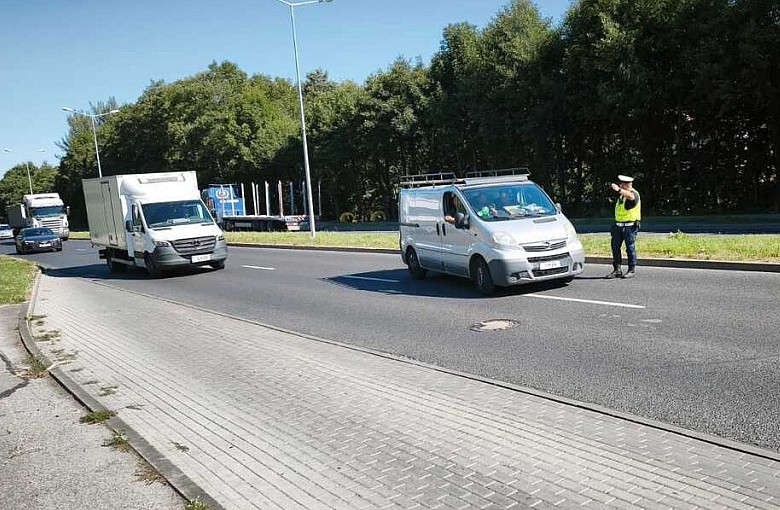 Kolejne kontrole z powietrza w Bielsku-Białej. Dron znów nadzorował przejścia dla pieszych