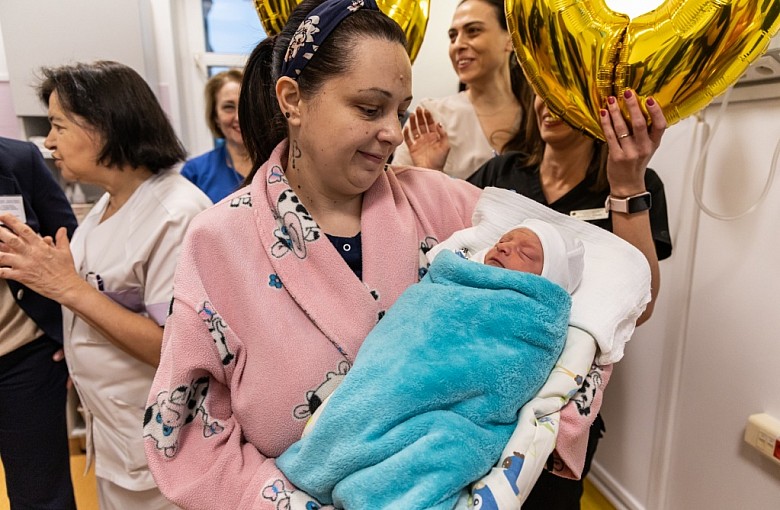 Mały Mikołaj – tysięczne dziecko urodzone w Bielsku-Białej w 2025 roku