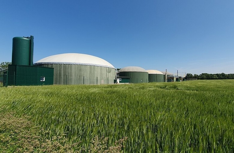 Biogazownia a niezależność energetyczna gospodarstwa – co można zyskać?