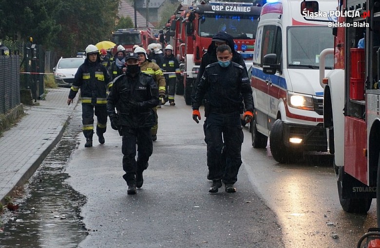Jedna osoba zginęła w wyniku wybuchu budynku w Kobiernicach. Śledczy ustalają okoliczności tragedii