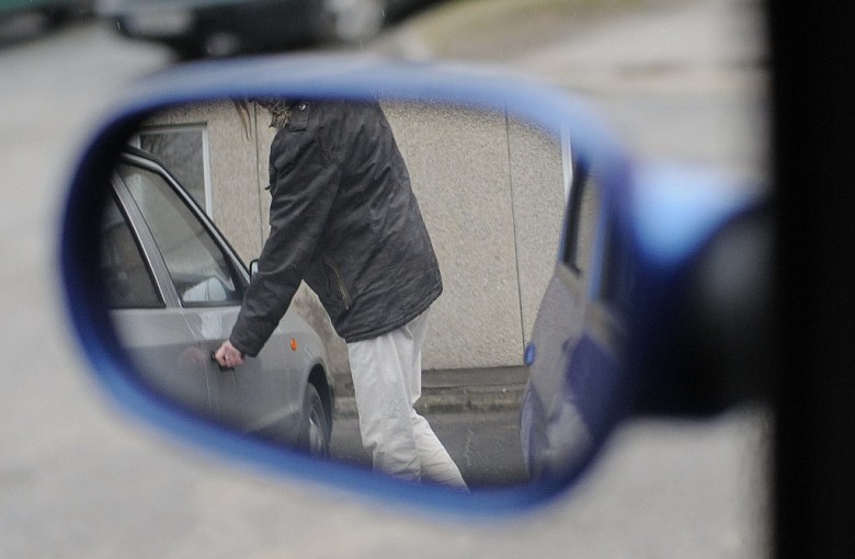 Policjanci zlikwidowali „dziuplę” samochodową