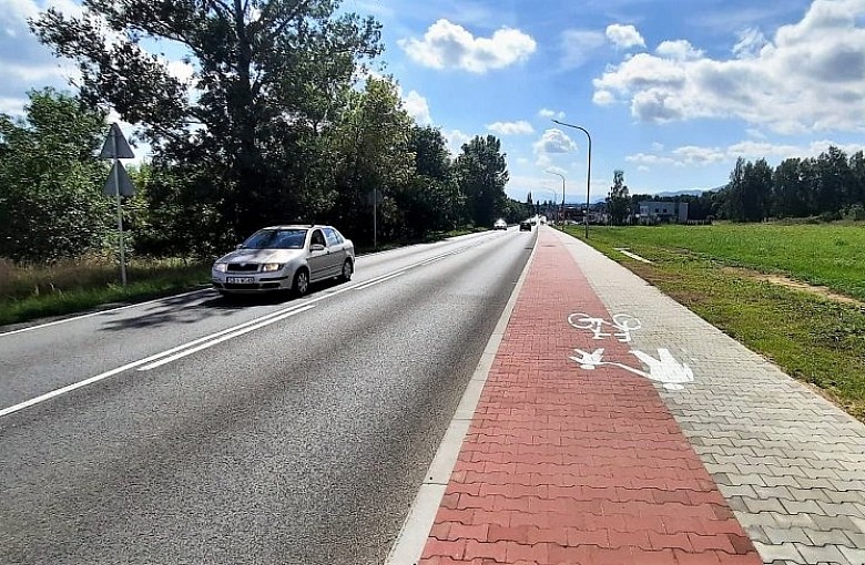 Droga w Buczkowicach gotowa. Powstała ścieżka rowerowa