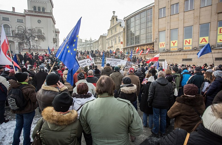 „W obronie Twojej wolności"