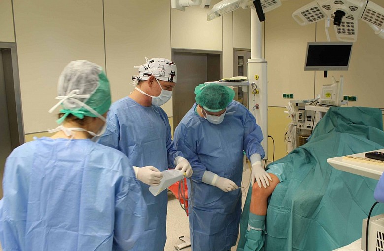 Bardzo dużo porad i hospitalizacji