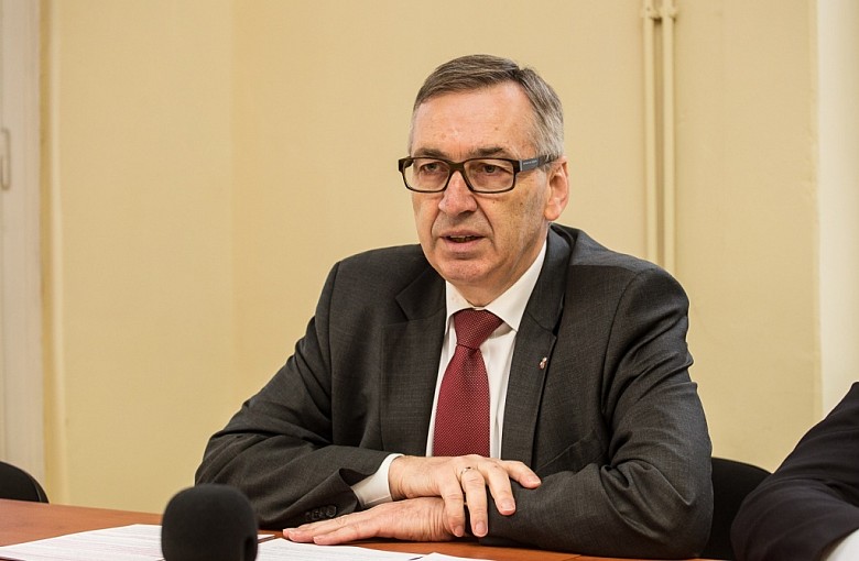 „Handel w niedzielę ograniczać stopniowo”