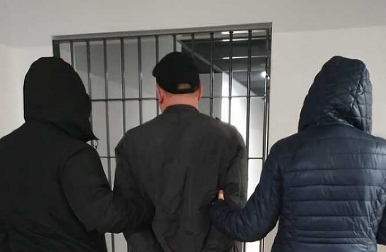 Policjanci zatrzymali dwóch sprawców pobicia