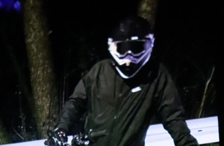 Policja szuka świadków kolizji w Kozach. Sprawca uciekł