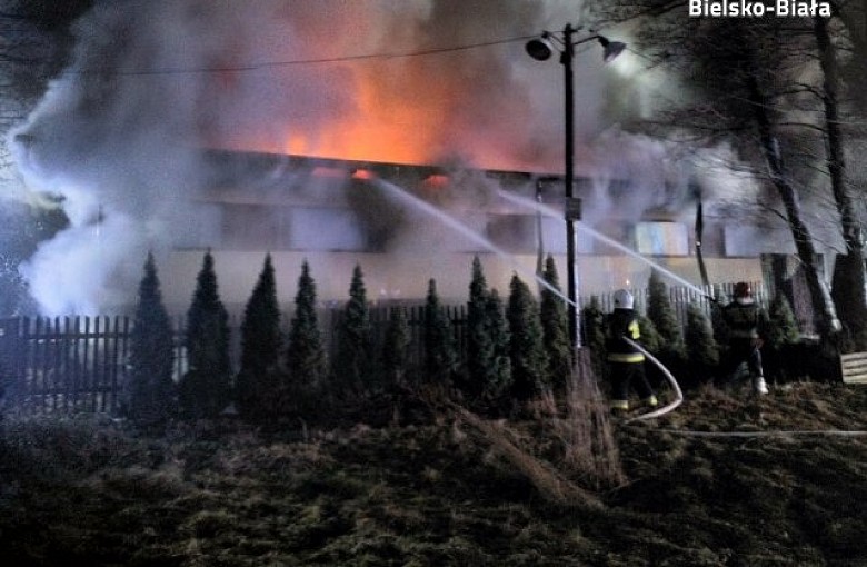 Pożar w zakładzie produkcyjnym w Buczkowicach