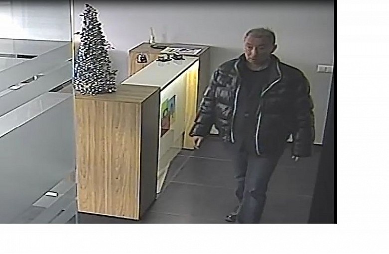 Policja szuka sprawców kradzieży, czy ktoś ich rozpoznaje?