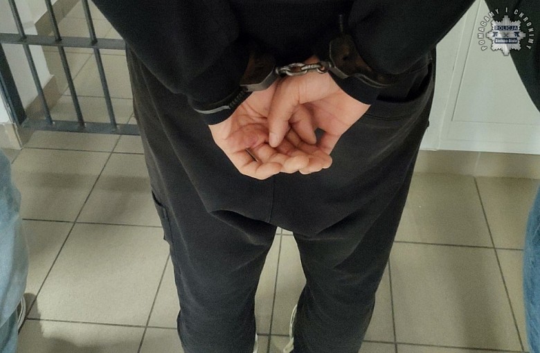 Poszukiwany listem gończym w rękach policjantów