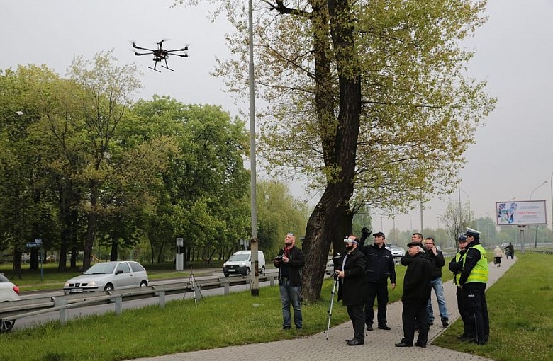Policja rozpoczyna testy "dronów"