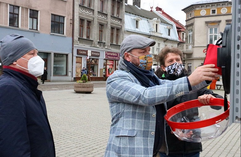 Bielsko-Biała: Defibrylatory już są