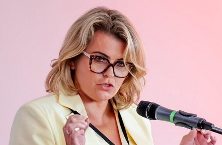 Senator Agnieszka Gorgoń-Komor uratowała życie pasażerowi w pociągu jadąc na posiedzenie Senatu