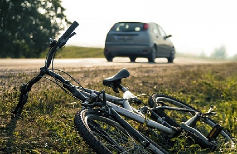 Groźny wypadek rowerzysty