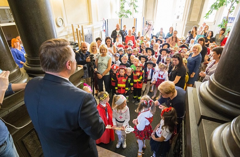 Przedszkolaki opanowały Ratusz! 