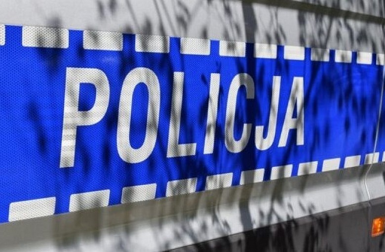 Policjanci uratowali życie mężczyźnie