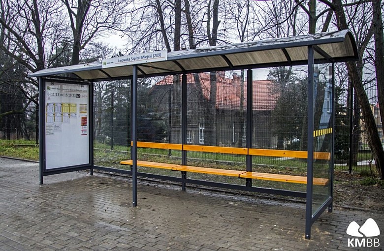 Bielsko-Biała. Nowe wiaty przystankowe