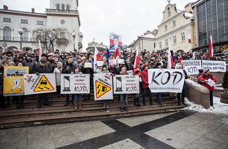 KOD zaprasza na manifestacje