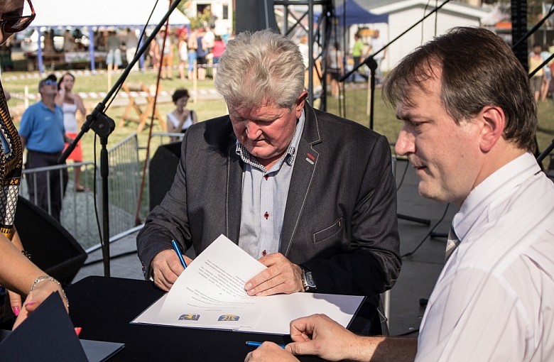Śliwkowe partnerstwo Lipowej