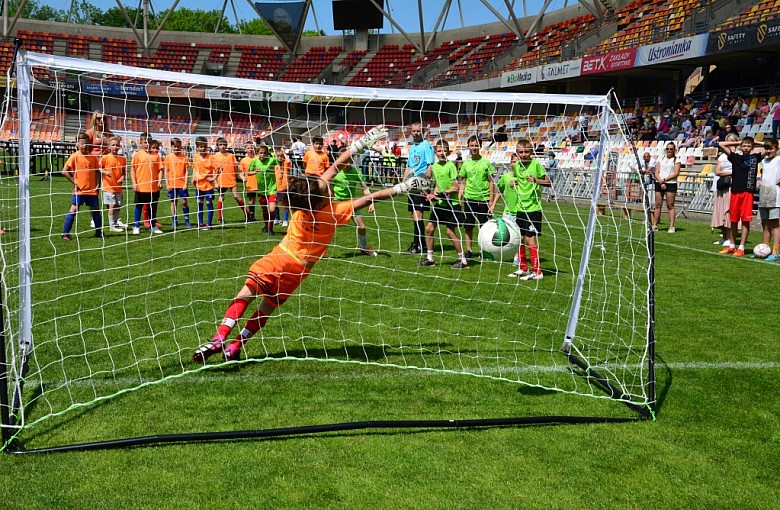 Żaki na Stadionie Miejskim