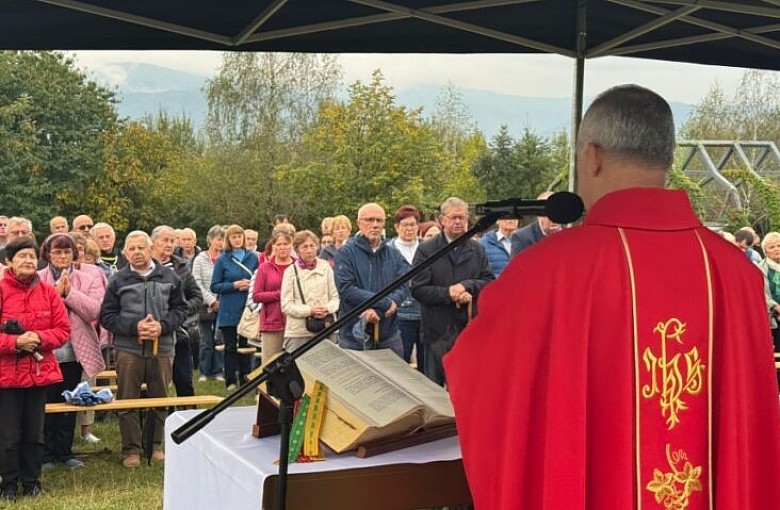 Bielszczanie modlili się za swoje miasto pod krzyżem na Trzech Lipkach