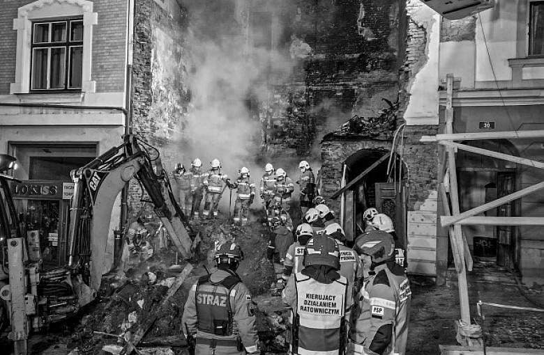 Tragedia w Cieszynie‼ Znaleziono ciała dwóch osób