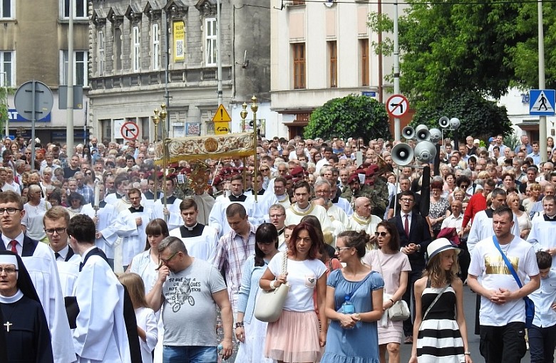 Procesja Bożego Ciała przeszła ulicami Bielska-Białej