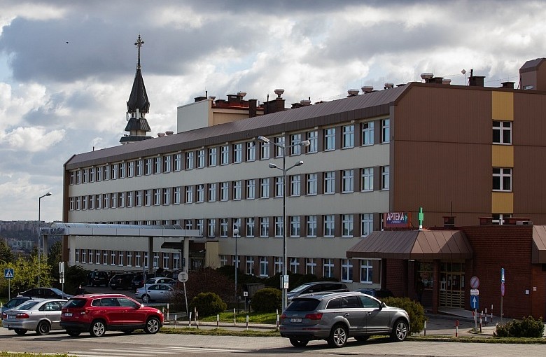 Personel medyczny pod ostrzałem. Szpital wydał pilny apel