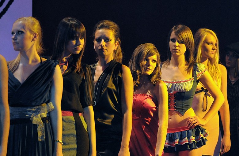 12. Pokaz Mody