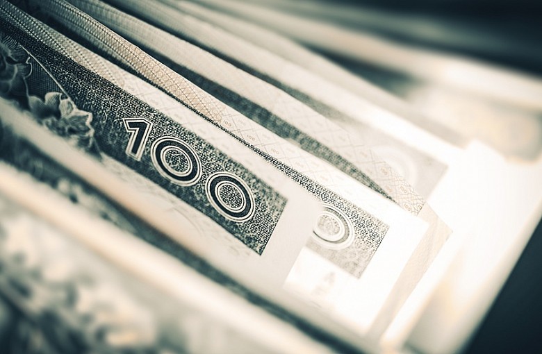 "Ekstremalnie tani" złoty